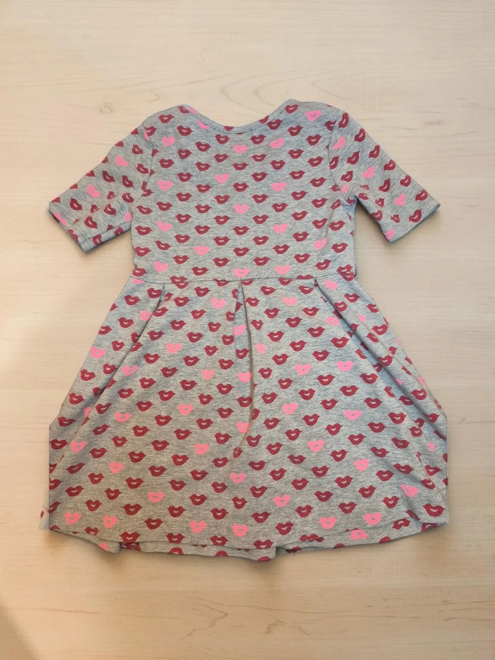 GAP Grey Knit Dress with Pink & Red Heart Print